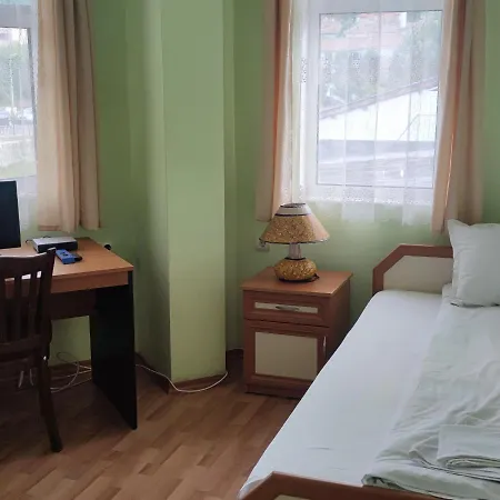 Hotel Сем.Х-Л Емона